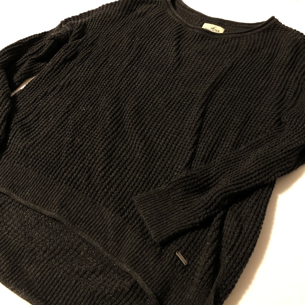 Crew neck grey lightweight sweater